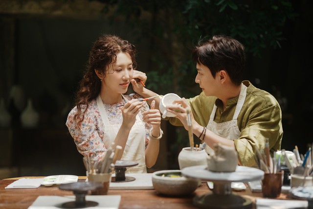 Thúy Ngân được yêu cùng lúc ba người đàn ông trên màn ảnh - Ảnh 2.