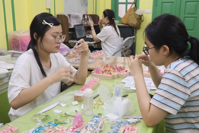 Quà handmade 20/11: Thị trường ngách tìm khách bằng sự cá nhân hóa - Ảnh 1.