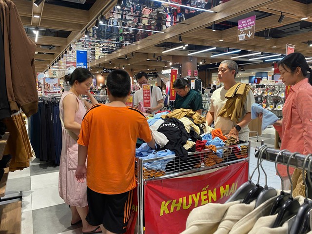 Bảo vệ người tiêu dùng trong mùa giao mùa: Những lựa chọn thông minh cho khách hàng - Ảnh 5.