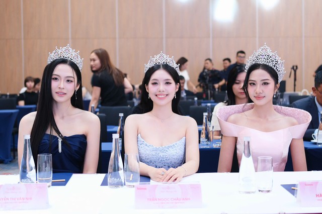 Đạo diễn Mưa đỏ ngồi ghế n&oacute;ng Hoa hậu Việt Nam 2026: L&yacute; do bất ngờ - Ảnh 3.