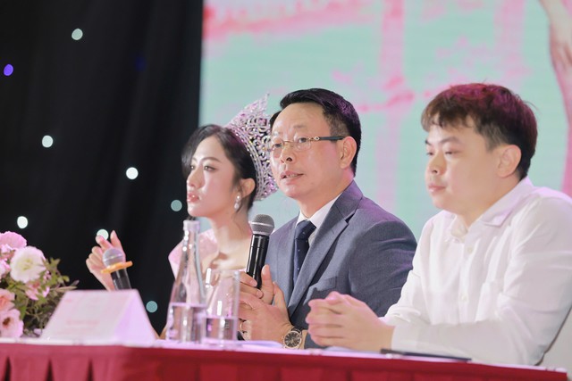Đạo diễn Mưa đỏ ngồi ghế n&oacute;ng Hoa hậu Việt Nam 2026: L&yacute; do bất ngờ - Ảnh 2.