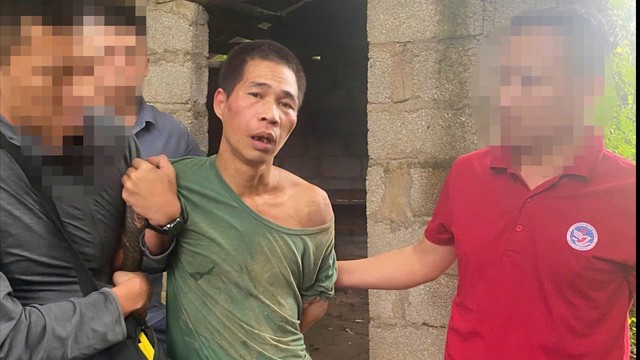 Lạng Sơn: Mật phục nhiều giờ, bắt đối tượng truy nã mang súng và 12 viên đạn AK - Ảnh 3.