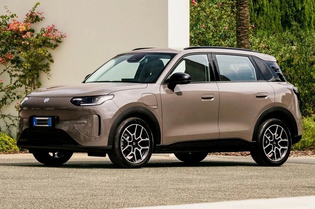 SUV điện dài 4,3 m, công suất 194 mã lực giá rẻ 540 triệu đồng phù hợp đô thị - Ảnh 1.