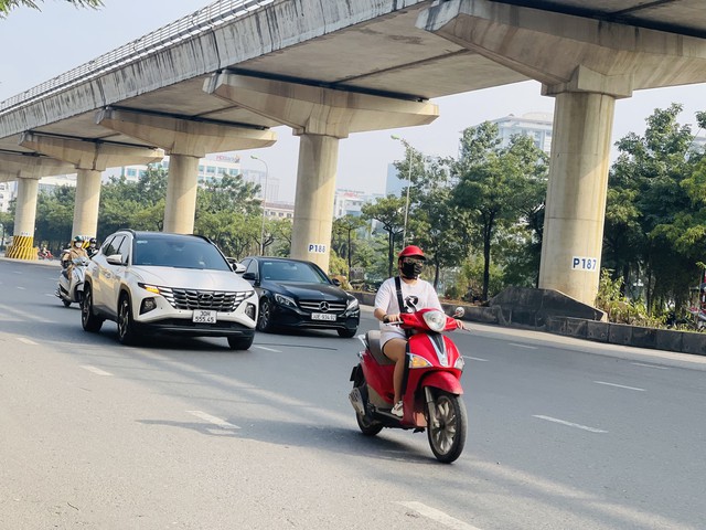 Miền Bắc nắng mạnh trong ng&agrave;y, sau đ&oacute; c&oacute; sự thay đổi h&igrave;nh th&aacute;i thời tiết v&agrave;o chiều tối v&agrave; đ&ecirc;m - Ảnh 1.