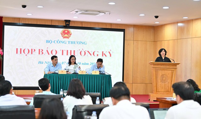 Bộ C&ocirc;ng Thương sẽ siết chặt hoạt động livestrem b&aacute;n thuốc, thực phẩm chức năng tr&ecirc;n c&aacute;c nền tảng thương mại điện tử - Ảnh 2.