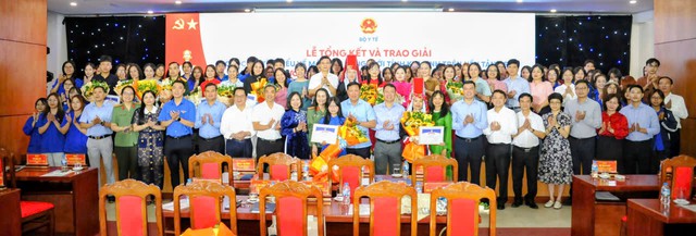 Bộ Y tế trao giải cuộc thi 'Tìm hiểu về mất cân bằng giới tính khi sinh trên nền tảng số': Những câu chuyện chạm tới trái tim từ nấc thang cơ sở - Ảnh 11.