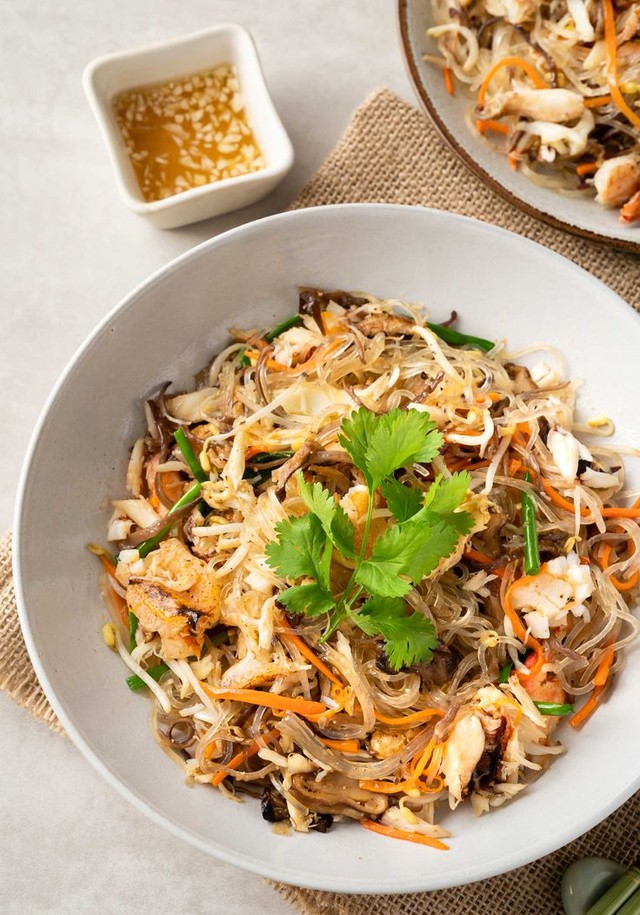 Miến c&oacute; thực sự l&agrave; lựa chọn tốt cho bữa ăn? 4 điều n&ecirc;n biết trước khi sử dụng - Ảnh 2.