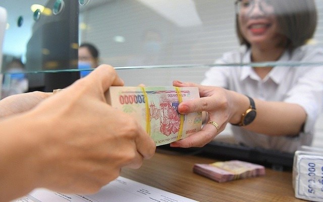 L&atilde;i suất tiết kiệm 13 th&aacute;ng l&ecirc;n tới 9 %: Tiền l&atilde;i nhận được từ 150 triệu đồng - Ảnh 2.