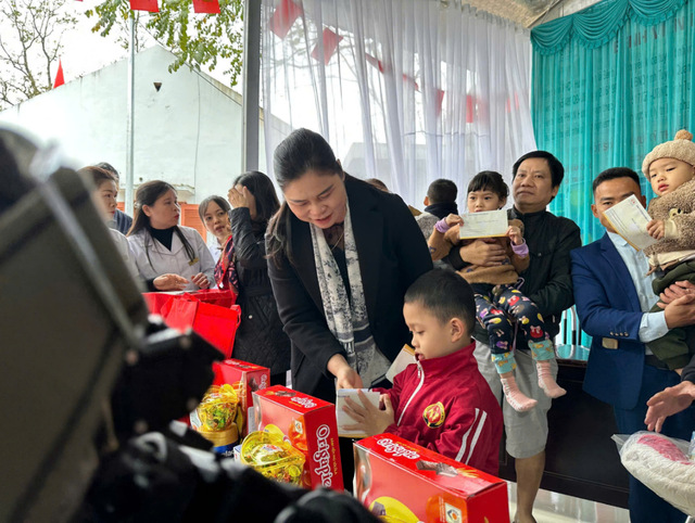 B&aacute;nh kẹo Hải H&agrave;, thương hiệu Tết nhiều thế hệ, tiếp nối lan toả gi&aacute; trị nh&acirc;n &aacute;i Xu&acirc;n 2026 - Ảnh 3.