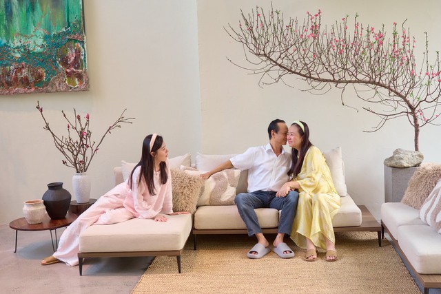 Ảnh đ&oacute;n Tết b&igrave;nh dị của gia đ&igrave;nh Midu - Ảnh 7.