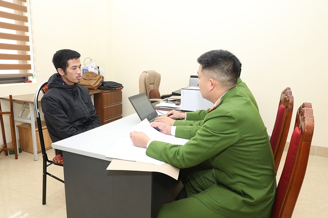 Sơn La: Bắt đối tượng g&acirc;y tai nạn giao th&ocirc;ng rồi bỏ trốn khỏi hiện trường - Ảnh 2.