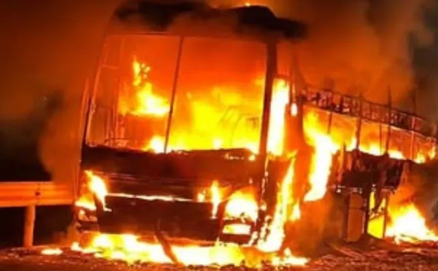 Tin s&aacute;ng 13/2: Từ nay kh&ocirc;ng cần mang "Sổ đỏ" bản giấy khi l&agrave;m thủ tục h&agrave;nh ch&iacute;nh; H&agrave; Nội miễn ph&iacute; v&eacute; 9 ng&agrave;y Tết, thay đổi tần suất chạy 2 tuyến đường sắt tr&ecirc;n cao - Ảnh 3.