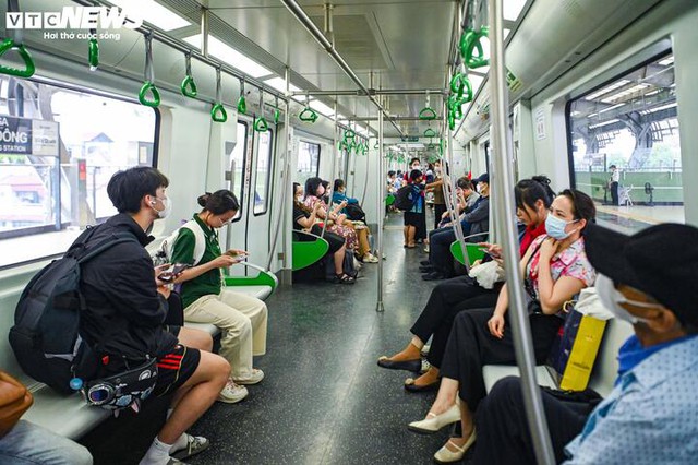 Tin s&aacute;ng 13/2: Từ nay kh&ocirc;ng cần mang "Sổ đỏ" bản giấy khi l&agrave;m thủ tục h&agrave;nh ch&iacute;nh; H&agrave; Nội miễn ph&iacute; v&eacute; 9 ng&agrave;y Tết, thay đổi tần suất chạy 2 tuyến đường sắt tr&ecirc;n cao - Ảnh 4.