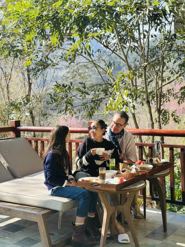 Chồng T&acirc;y của Đoan Trang đ&oacute;n tuổi mới b&ecirc;n vợ con - Ảnh 4.