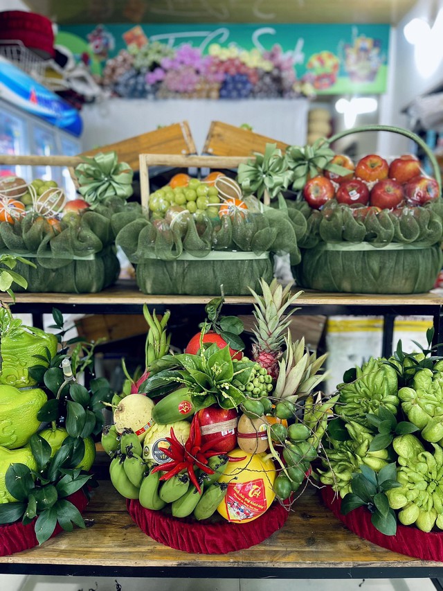 M&acirc;m ngũ quả gi&aacute; tiền triệu vẫn &ldquo;ch&aacute;y h&agrave;ng&rdquo; dịp cận Tết 2026 - Ảnh 1.