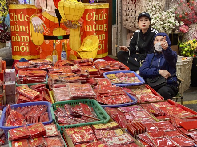 Những mẫu lì xì nào đang được người tiêu dùng không tiếc tiền chi trong dịp Tết 2026? - Ảnh 3. Những mẫu lì xì nào đang được người tiêu dùng không tiếc tiền chi trong dịp Tết 2026? - Ảnh 3.