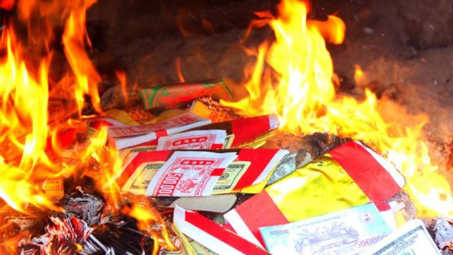 Từ m&ugrave;ng 3 Tết B&iacute;nh Ngọ 2026: L&agrave;m lễ h&oacute;a v&agrave;ng v&agrave;o giờ n&agrave;o để tr&aacute;nh hao t&agrave;i, đ&oacute;n vận may? - Ảnh 3.