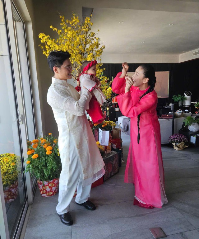 Ng&ocirc; Thanh V&acirc;n khoe con g&aacute;i 7 th&aacute;ng tuổi khiến fan th&iacute;ch th&uacute; v&agrave; bất ngờ - Ảnh 3.