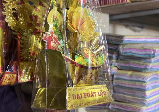 Người dân tất bật chuẩn bị đồ lễ đầu năm mới 2026 - Ảnh 5. Người dân tất bật chuẩn bị đồ lễ đầu năm mới 2026 - Ảnh 5.