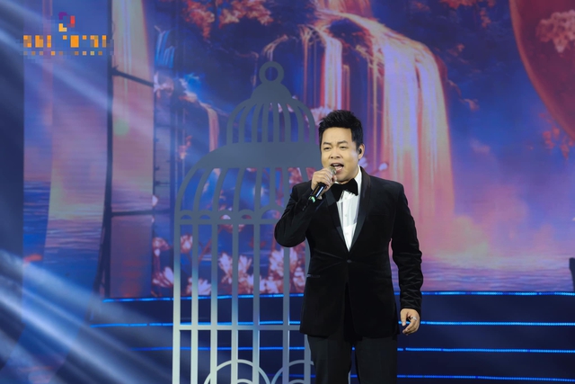 Tiết lộ bất ngờ về thu nhập h&agrave;ng th&aacute;ng của Quang L&ecirc; - Ảnh 3.