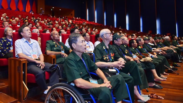 Đ&acirc;y l&agrave; những đối tượng được nhận qu&agrave; 300.000 đồng v&agrave; 600.000 đồng của Chủ tịch nước dịp Tết Nguy&ecirc;n đ&aacute;n 2026 - Ảnh 1.