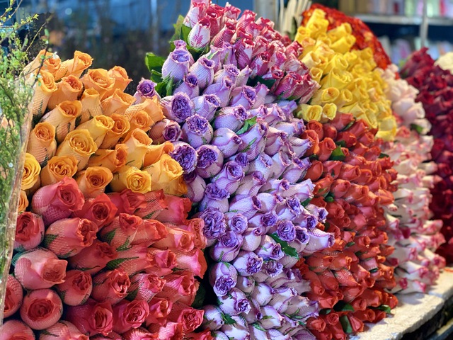 Những loại hoa n&agrave;o được chị em &ldquo;săn đ&oacute;n&rdquo; trong dịp Tết 2026? - Ảnh 12.