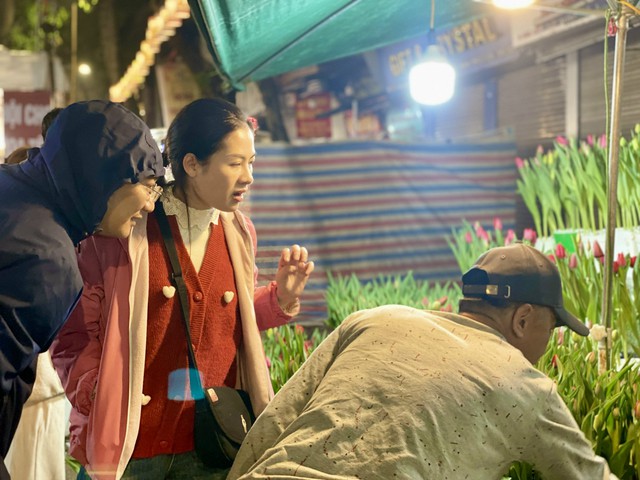 Những loại hoa n&agrave;o được chị em &ldquo;săn đ&oacute;n&rdquo; trong dịp Tết 2026? - Ảnh 5.