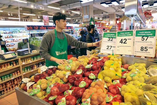 Thị trường hàng hóa Tết 2026: Giá thực phẩm tươi sống tăng nhẹ nhưng vẫn ổn định - Ảnh 2. Thị trường hàng hóa Tết 2026: Giá thực phẩm tươi sống tăng nhẹ nhưng vẫn ổn định - Ảnh 2.