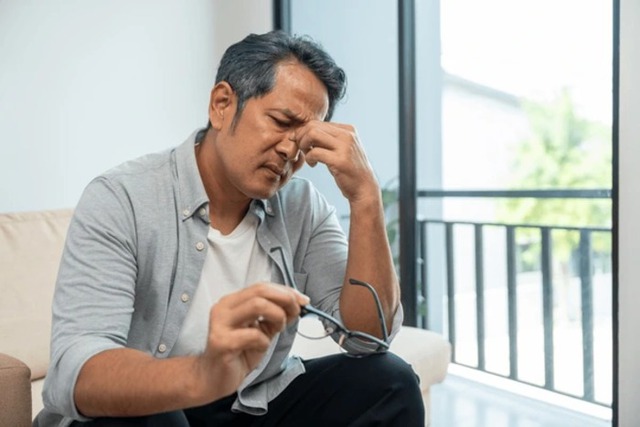 Nghỉ hưu ở tuổi 52 để hưởng thụ, t&ocirc;i hối hận chỉ sau 2 năm - Ảnh 1.