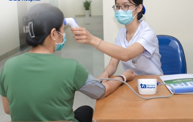 Người phụ nữ 49 tuổi phát hiện ung thư cổ tử cung âm thầm làm 1 điều khiến nhiều người nể phục - Ảnh 1. Người phụ nữ 49 tuổi phát hiện ung thư cổ tử cung âm thầm làm 1 điều khiến nhiều người nể phục - Ảnh 1.