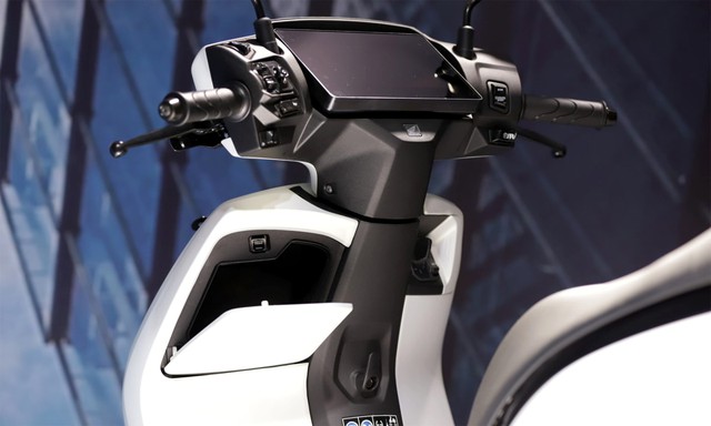 Loạt xe m&aacute;y điện đổi pin nhanh tại Việt Nam gi&aacute; chỉ từ 17 , 9 triệu đồng - Ảnh 6.