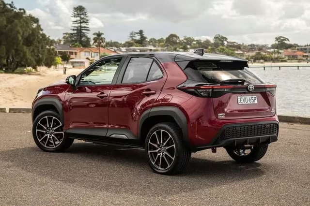 Gi&aacute; SUV hạng B Toyota Yaris Cross 2026 v&agrave; c&aacute;c mẫu xe cạnh tranh tại Việt Nam - Ảnh 3.