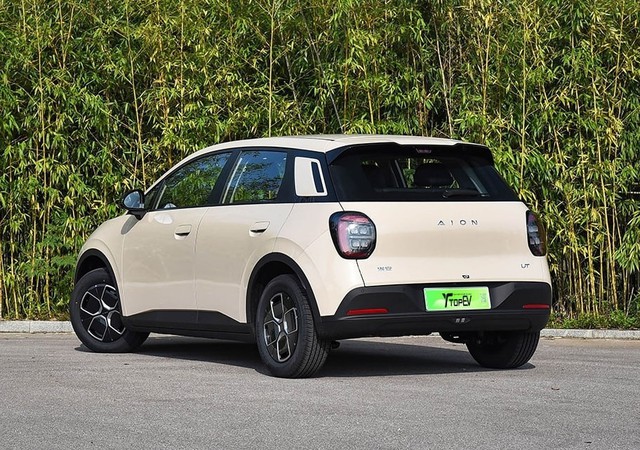 Hatchback cỡ nhỏ gi&aacute; 185 triệu đồng thiết kế trẻ trung, trang bị đẳng cấp, camera to&agrave;n cảnh 540 độ rẻ hơn Kia Morning, chỉ như Honda SH kh&aacute;ch Việt nh&igrave;n sẽ m&ecirc; - Ảnh 3.