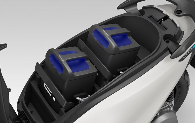 Xe m&aacute;y điện gi&aacute; 45 triệu đồng của Honda b&aacute;n ở Việt Nam trang bị cực cao cấp, c&ocirc;ng suất cao, pin rời th&aacute;o lắp tiện lợi, rẻ ngang Lead - Ảnh 3.