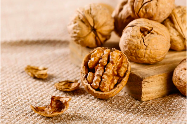 4 loại thực phẩm tốt cho tim mạch nhất định phải ăn sau đợt rét đậm - Ảnh 4. 4 loại thực phẩm tốt cho tim mạch nhất định phải ăn sau đợt rét đậm - Ảnh 4.