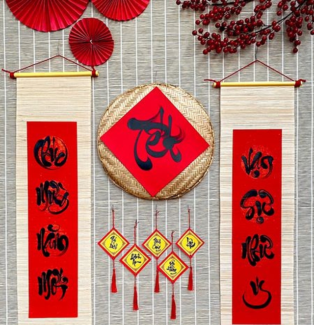 Bật mí kiểu trang trí nhà cửa đón Tết 2026 rực rỡ - Ảnh 2. Bật mí kiểu trang trí nhà cửa đón Tết 2026 rực rỡ - Ảnh 2.