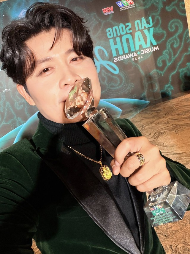 Nhạc sĩ Nguyễn Văn Chung năm 2025: Th&agrave;nh c&ocirc;ng rực rỡ với hits 'Viết tiếp c&acirc;u chuyện h&ograve;a b&igrave;nh' - Ảnh 3.