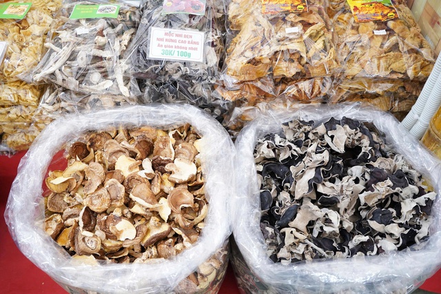 Hội chợ M&ugrave;a Xu&acirc;n lần thứ nhất năm 2026 bảo vệ quyền lợi người ti&ecirc;u d&ugrave;ng tại H&agrave; Nội - Ảnh 2.