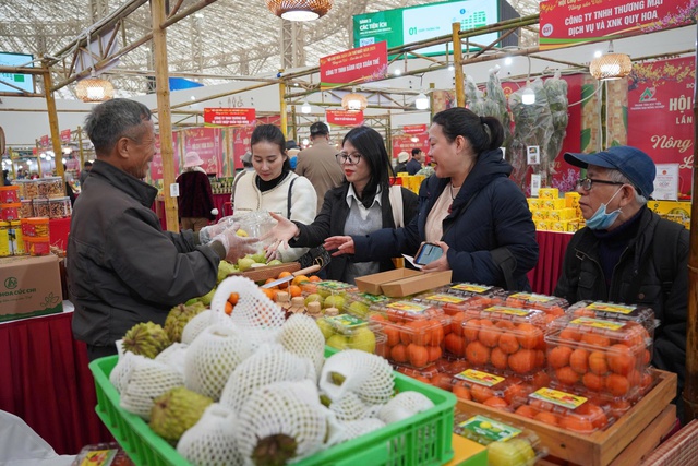 Hội chợ M&ugrave;a Xu&acirc;n lần thứ nhất năm 2026 bảo vệ quyền lợi người ti&ecirc;u d&ugrave;ng tại H&agrave; Nội - Ảnh 1.