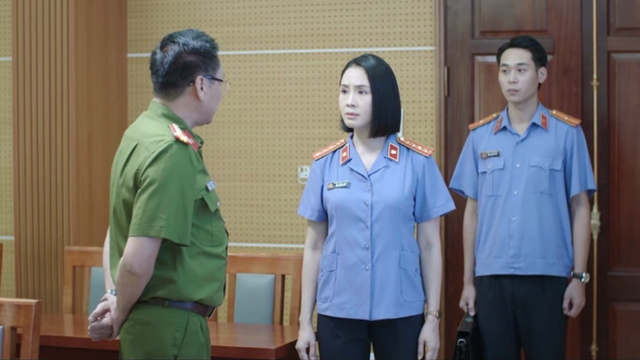 Hồng Diễm g&acirc;y sốt với h&igrave;nh ảnh t&aacute;o bạo tại sự kiện c&ugrave;ng Mạnh Trường - Ảnh 5.