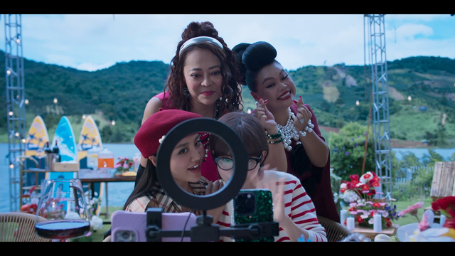 Văn Mai Hương bị tổn thương trong phim Tết của Trấn Th&agrave;nh - Ảnh 3.