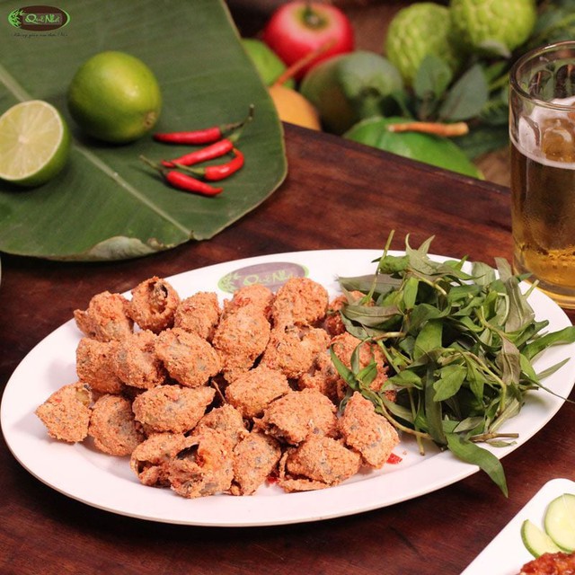 H&ograve;a Minzy nức nở khen ngon m&oacute;n ốc hương rang muối gi&aacute; 1 triệu / k&yacute; - Ảnh 5.