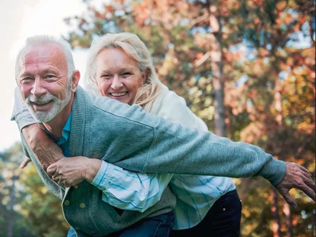 Những người sống tr&ecirc;n 100 tuổi đều c&oacute; chung đặc điểm 'v&agrave;ng' n&agrave;y ở trong m&aacute;u - Ảnh 3.