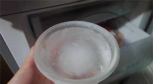 Đặt thứ này qua đêm trong tủ lạnh mỗi ngày, bạn sẽ tiết kiệm cả triệu tiền điện - Ảnh 2. Đặt thứ này qua đêm trong tủ lạnh mỗi ngày, bạn sẽ tiết kiệm cả triệu tiền điện - Ảnh 2.