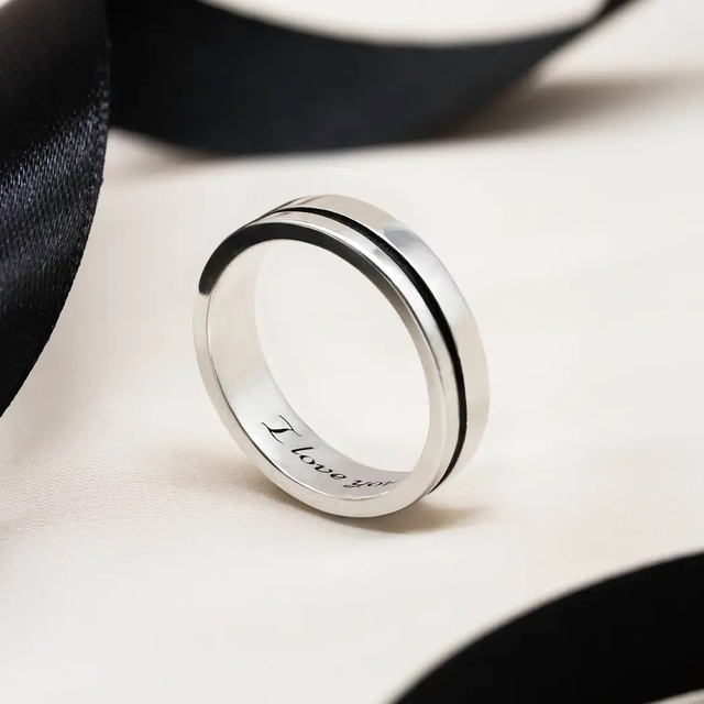 Những mẫu nhẫn nam n&agrave;o đang b&aacute;n chạy nhất năm 2026? - Ảnh 7.