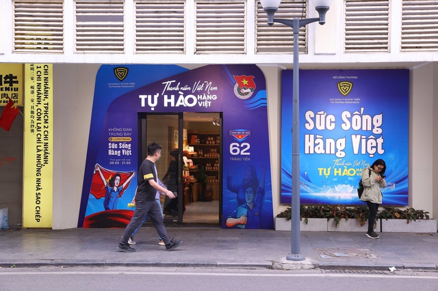 Khai mạc kh&ocirc;ng gian Sức sống h&agrave;ng Việt số 3, k&iacute;ch cầu ti&ecirc;u d&ugrave;ng h&agrave;ng Việt trong th&aacute;ng Thanh ni&ecirc;n - Ảnh 2.
