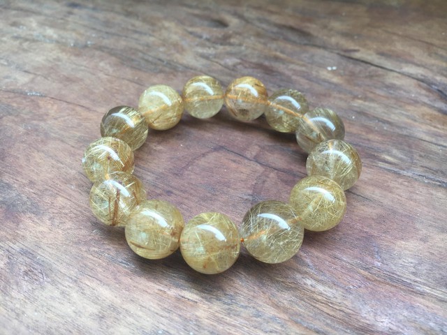 Mẫu v&ograve;ng tay đ&aacute; phong thủy gi&aacute; v&agrave;i trăm ngh&igrave;n đồng b&aacute;n chạy nhất năm 2026 - Ảnh 4.