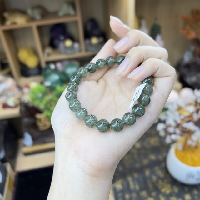 Mẫu v&ograve;ng tay đ&aacute; phong thủy gi&aacute; v&agrave;i trăm ngh&igrave;n đồng b&aacute;n chạy nhất năm 2026 - Ảnh 1.