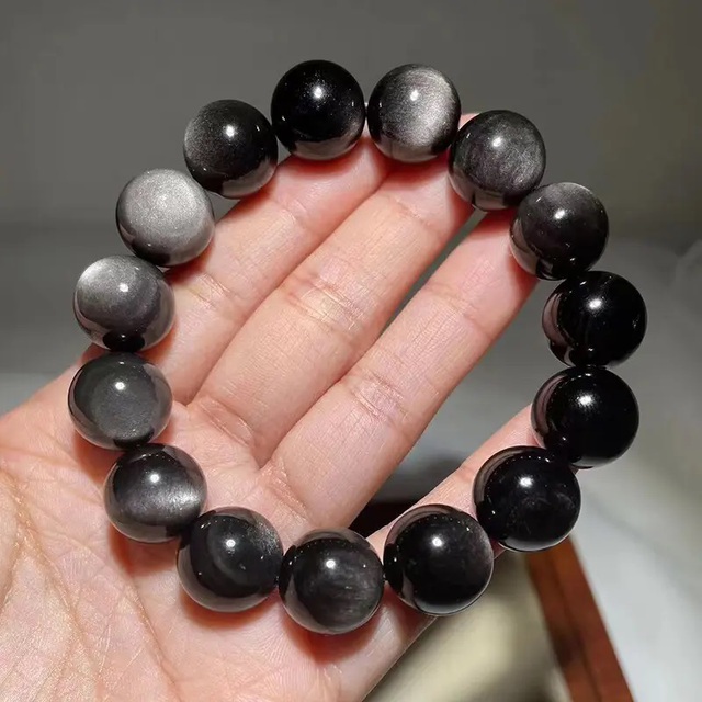 Mẫu v&ograve;ng tay đ&aacute; phong thủy gi&aacute; v&agrave;i trăm ngh&igrave;n đồng b&aacute;n chạy nhất năm 2026 - Ảnh 5.