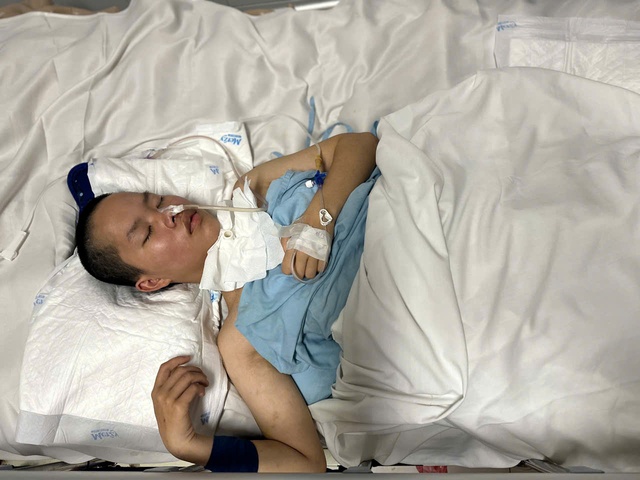 MS 1072: X&oacute;t xa gia cảnh của nữ sinh lớp 10 nguy kịch v&igrave; tai nạn, người mẹ ngh&egrave;o mong ph&eacute;p m&agrave;u cho con trở lại trường - Ảnh 2.